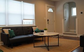 Cozy 3-Bedroom Home Near Downtown Royal Oak